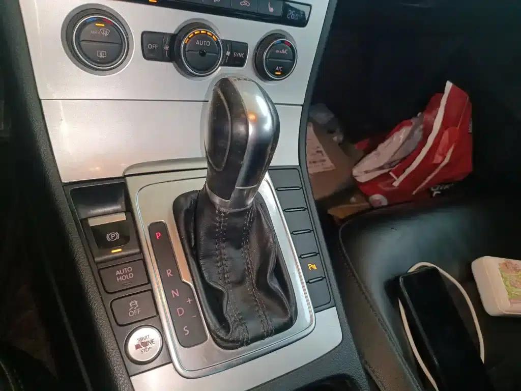 2015 Volkswagen Magotan Facelift 1.8TSI Luxury Model — миниатюра 10