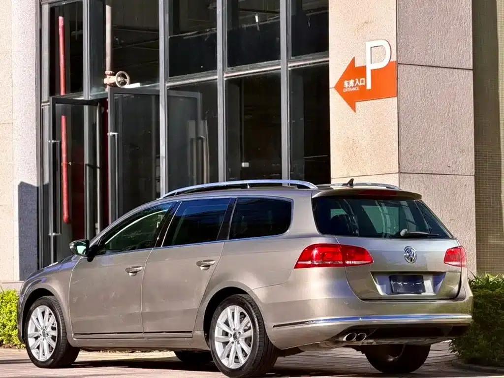 2012 Imported Volkswagen Passat Touring Edition 2.0TSI Comfort — миниатюра 4