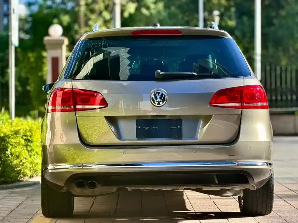 2012 Imported Volkswagen Passat Touring Edition 2.0TSI Comfort — миниатюра 5