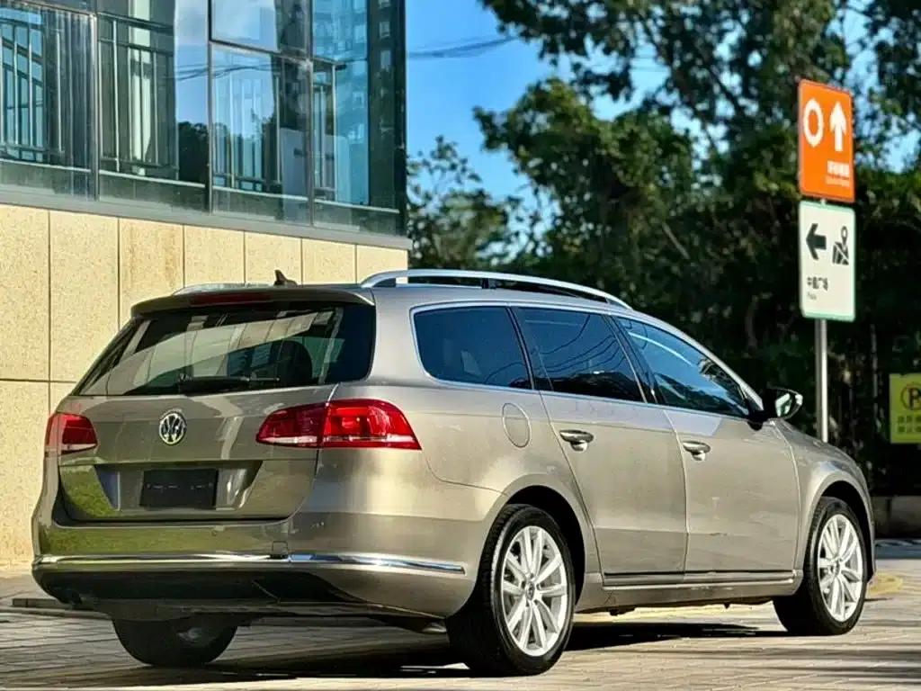 2012 Imported Volkswagen Passat Touring Edition 2.0TSI Comfort — миниатюра 6