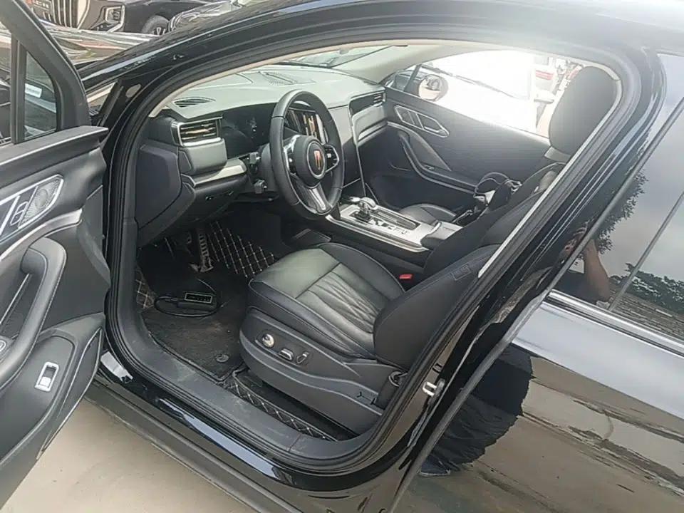 Hongqi HS7 PHEV 2024 2.0T PHEV Four-Wheel Drive Flagship Edition 6 Seats — миниатюра 18