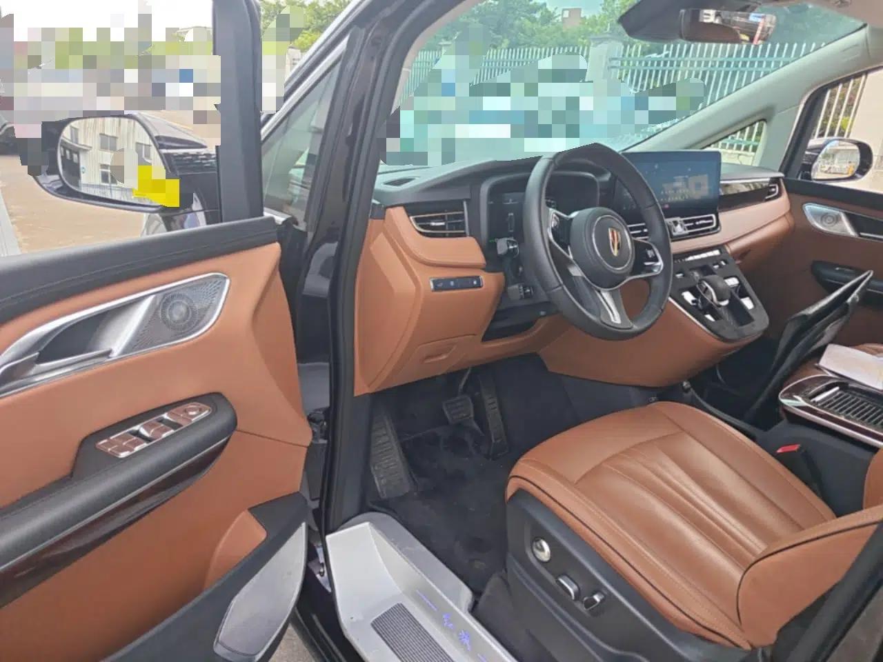 Hongqi HQ9 PHEV 2024 2.0T Four-Wheel Drive Luxury Edition — миниатюра 18
