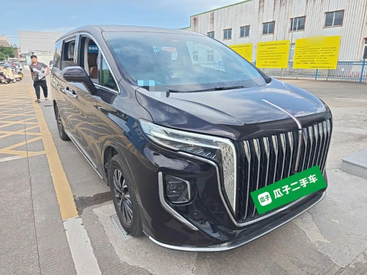 Hongqi HQ9 PHEV 2024 2.0T Four-Wheel Drive Luxury Edition — миниатюра 3