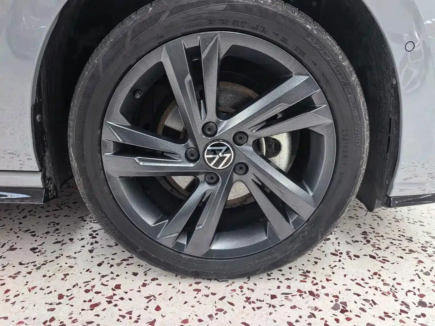 2023 Golf 280TSI DSG R-Line Lite — миниатюра 23