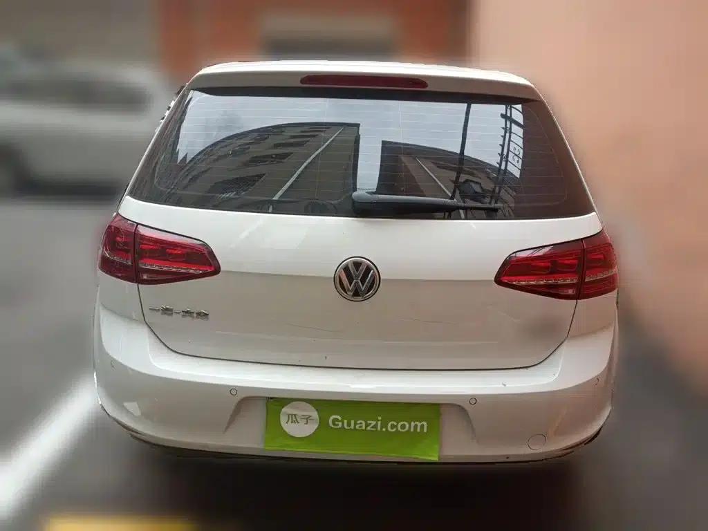 2017 Golf 230TSI Automatic Comfort Millionth Unit Commemorative Edition — миниатюра 3