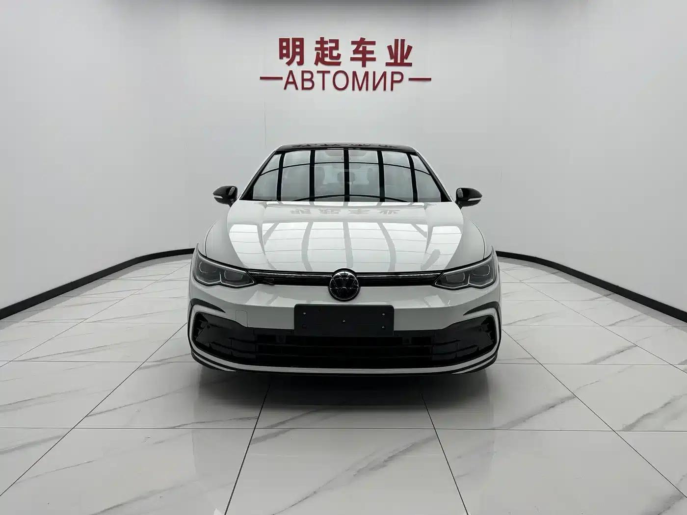 2023 Golf 280TSI DSG R-Line Lite — миниатюра 2