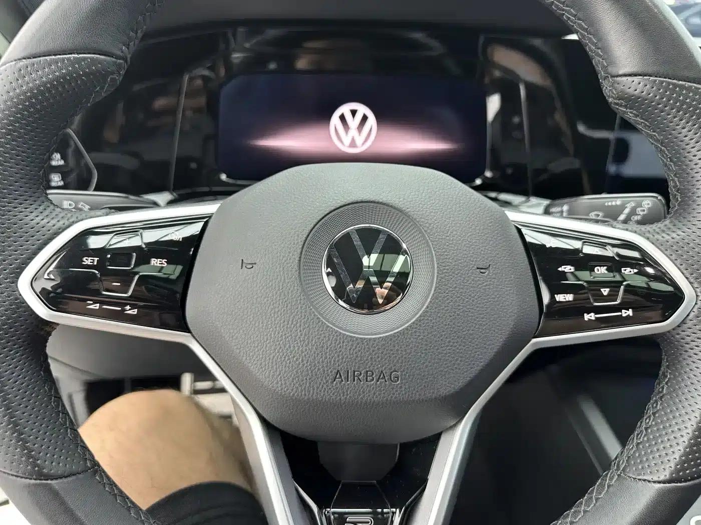 2023 Golf 280TSI DSG R-Line Lite — миниатюра 14