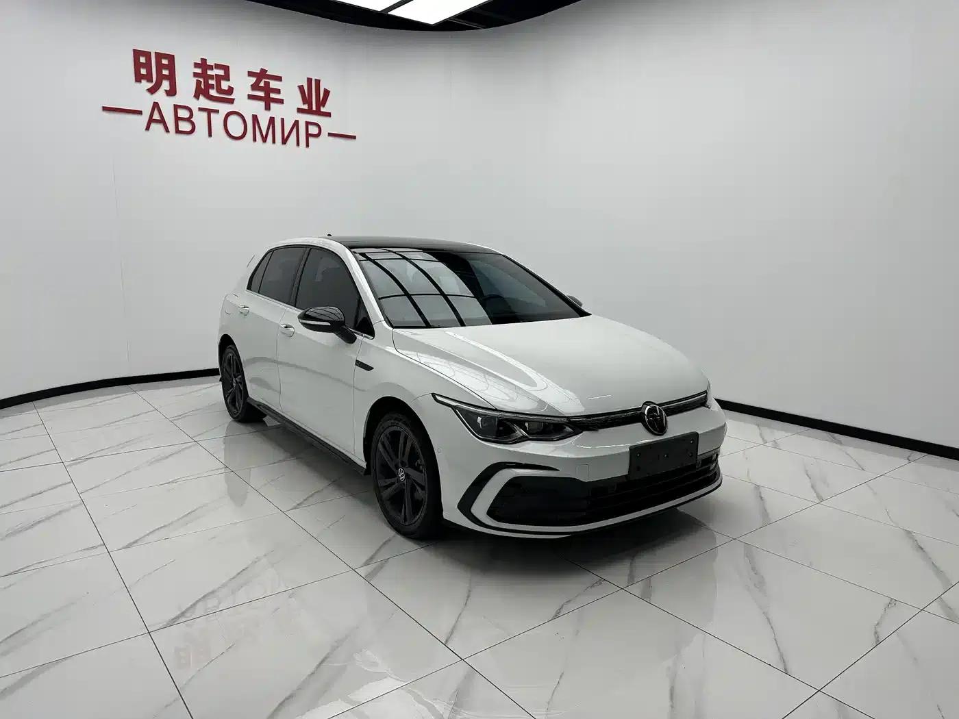 2023 Golf 280TSI DSG R-Line Lite — миниатюра 3