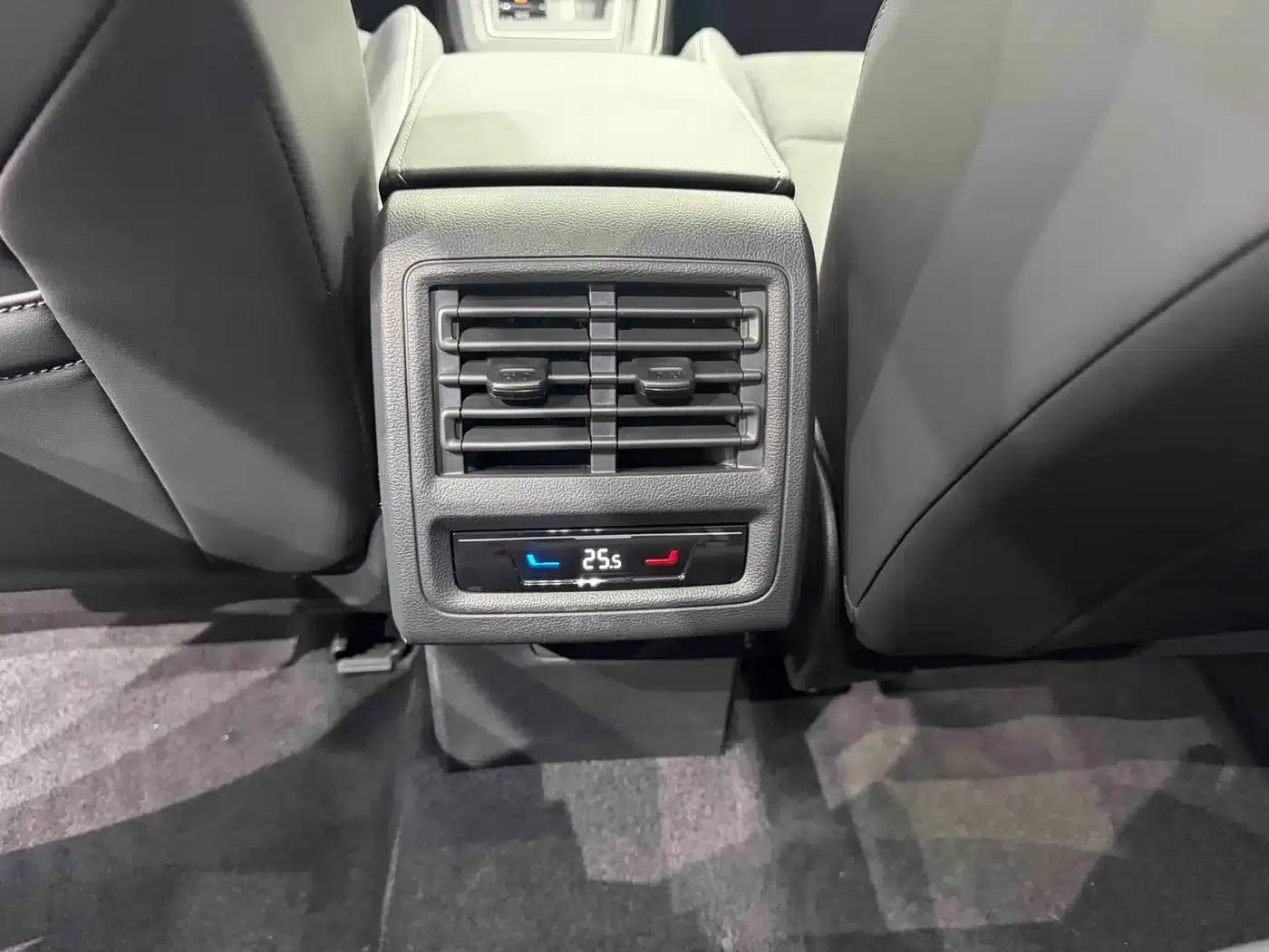 2021 Golf 280TSI DSG R-Line — миниатюра 15
