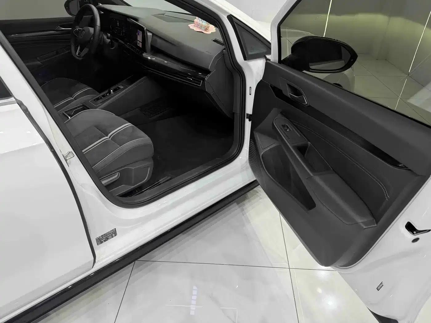 2021 Golf 280TSI DSG R-Line — миниатюра 18