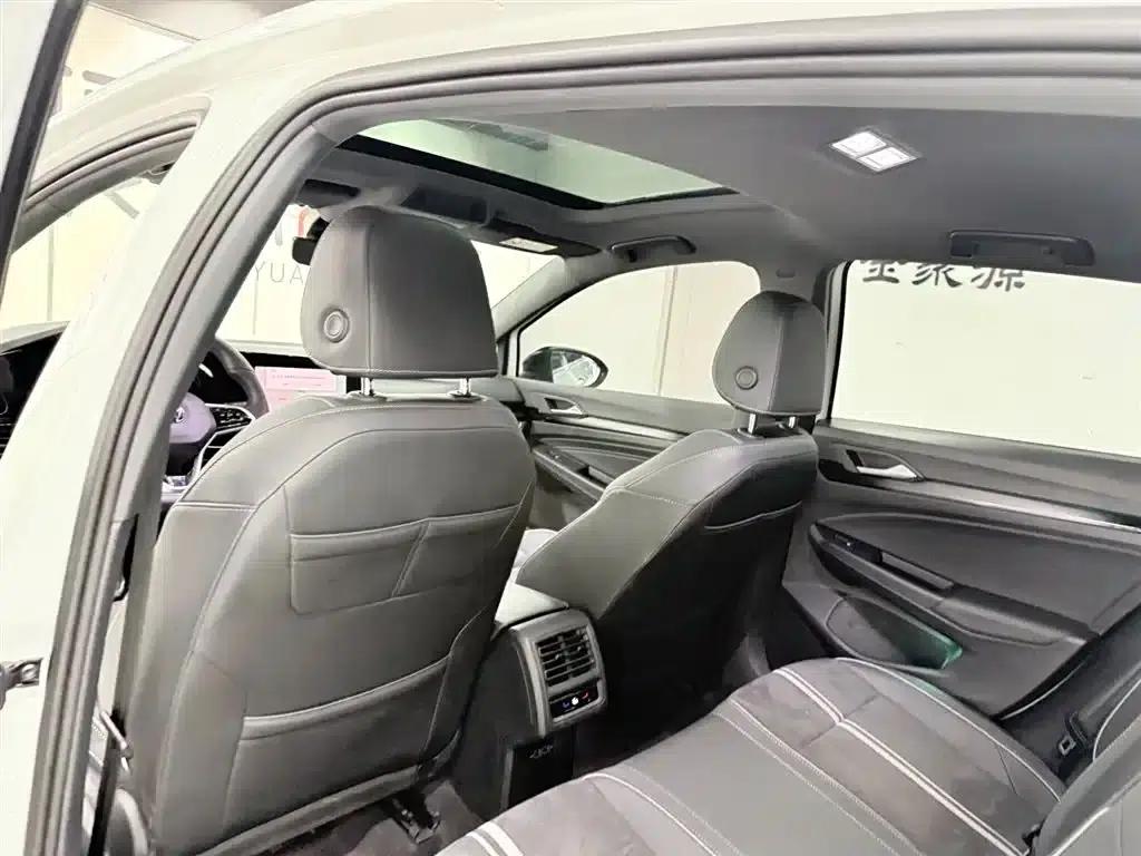 2023 Golf Facelift 280TSI DSG R-Line — миниатюра 11