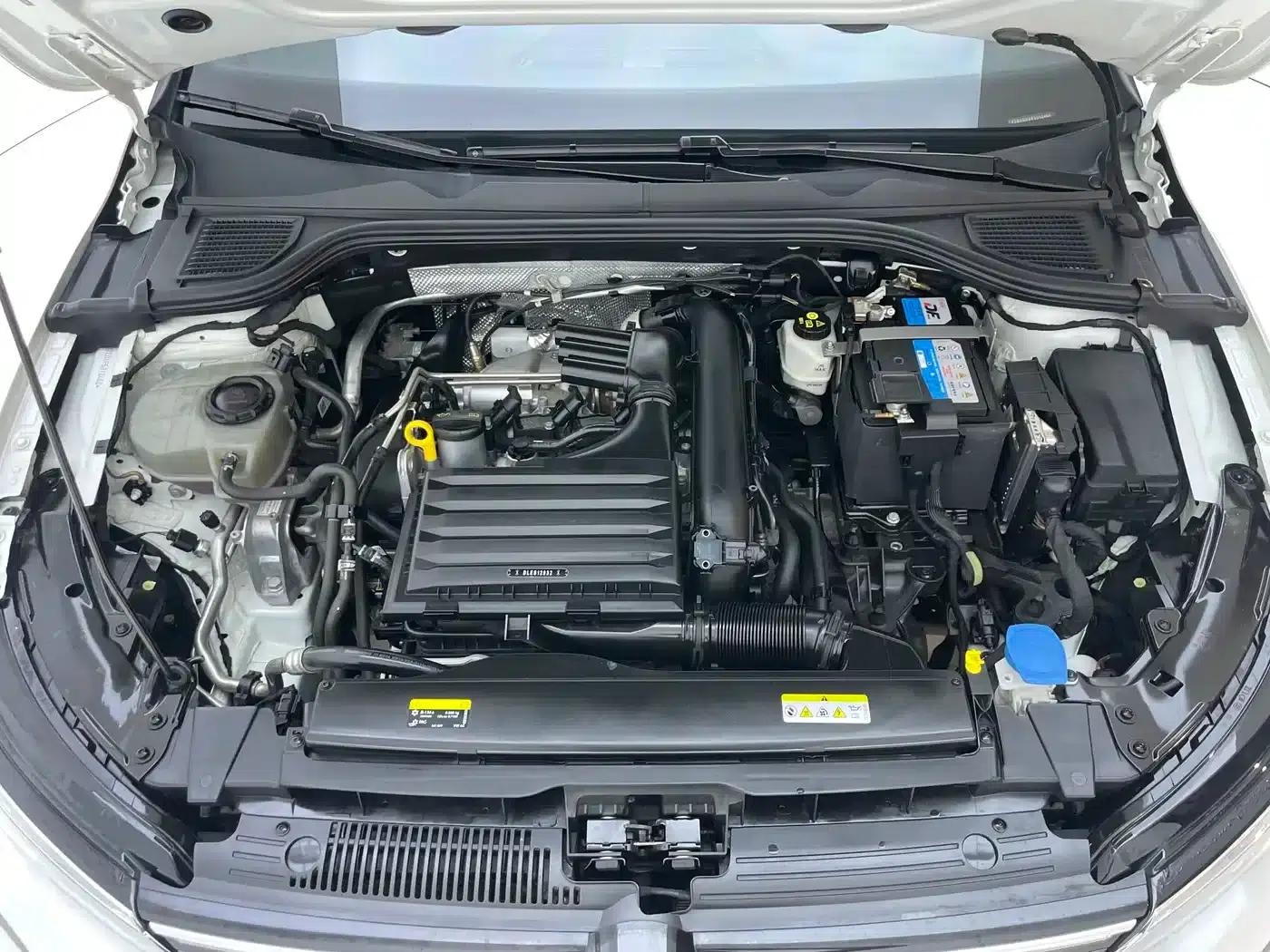 2023 Golf 280TSI DSG R-Line Lite — миниатюра 21