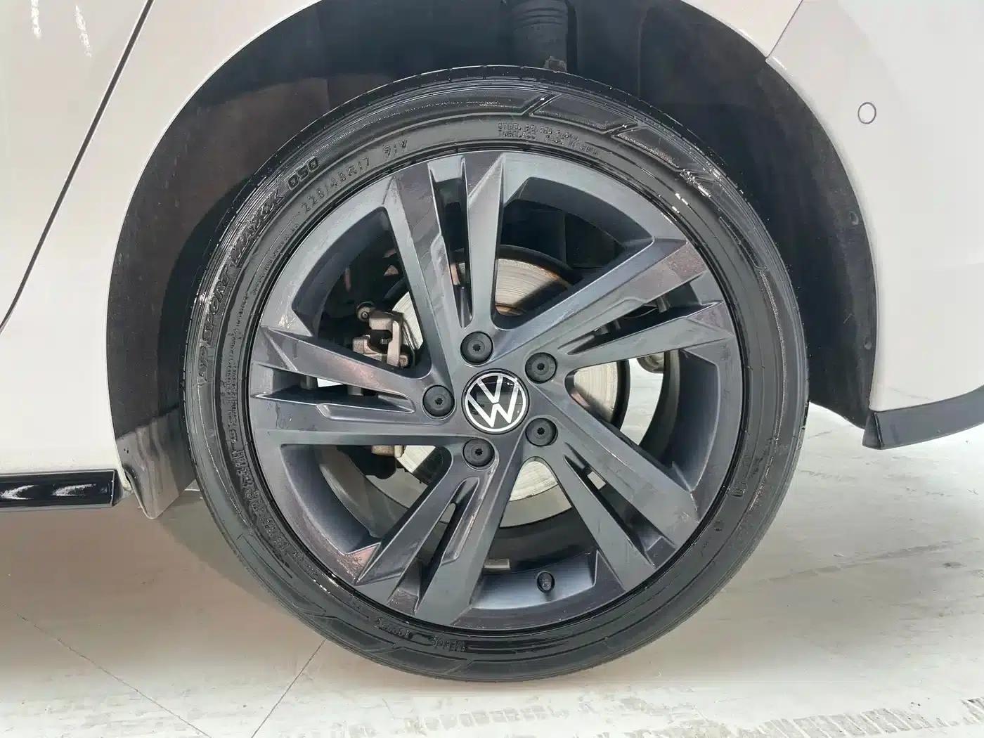 2023 Golf 280TSI DSG R-Line Lite — миниатюра 24