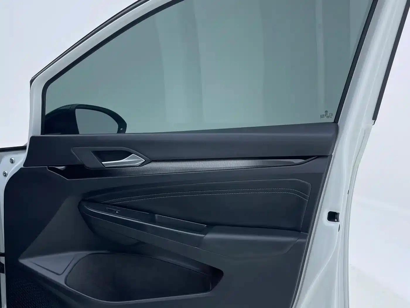 2023 Golf 280TSI DSG R-Line Lite — миниатюра 31