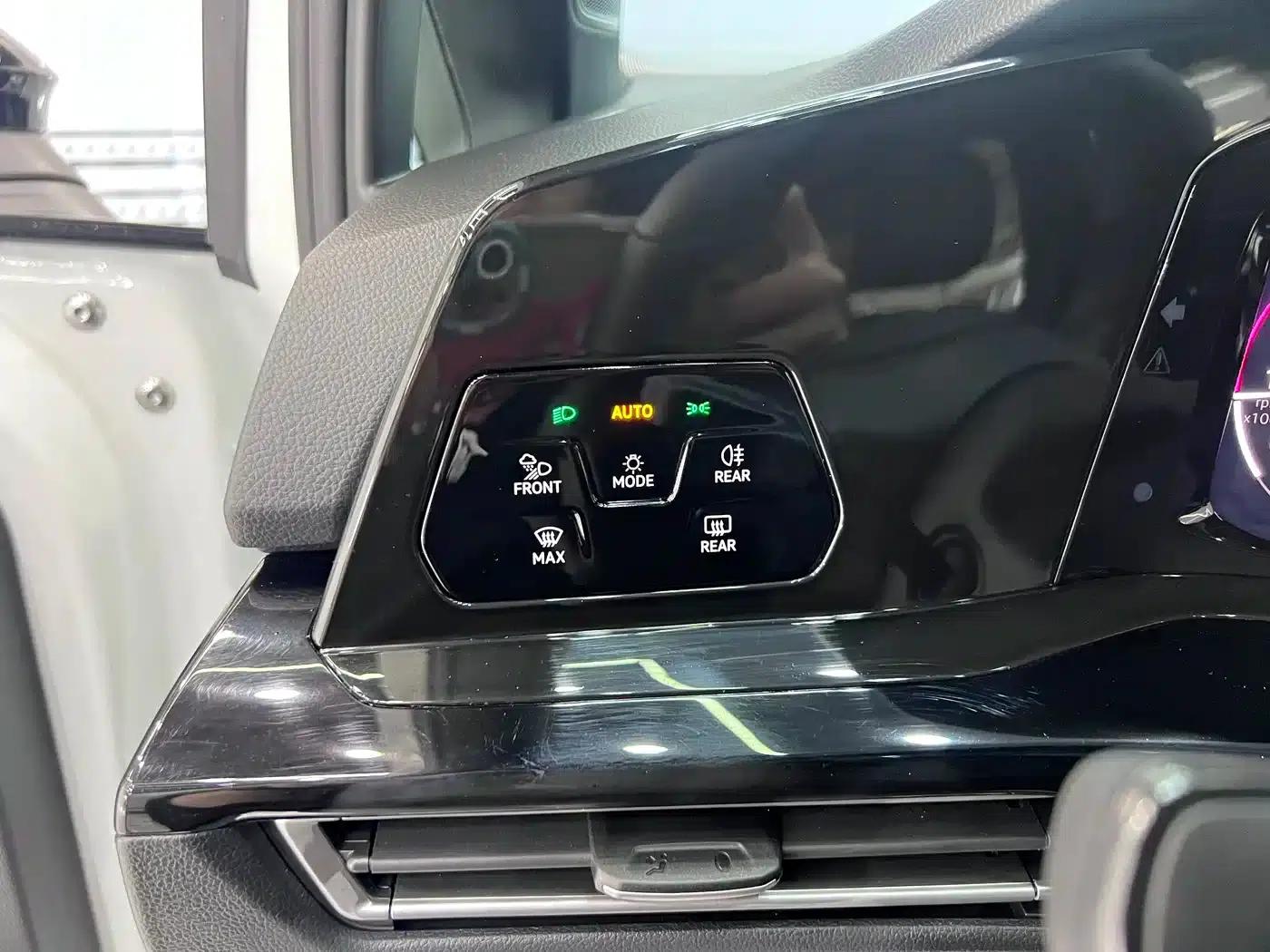 2023 Golf Facelift 280TSI DSG R-Line Lite — миниатюра 11