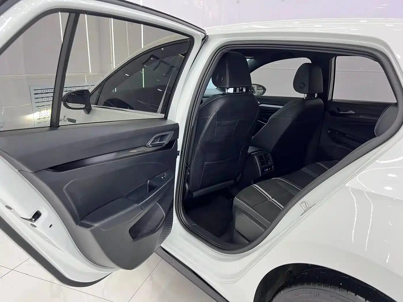 2023 Golf Facelift 280TSI DSG R-Line Lite — миниатюра 14