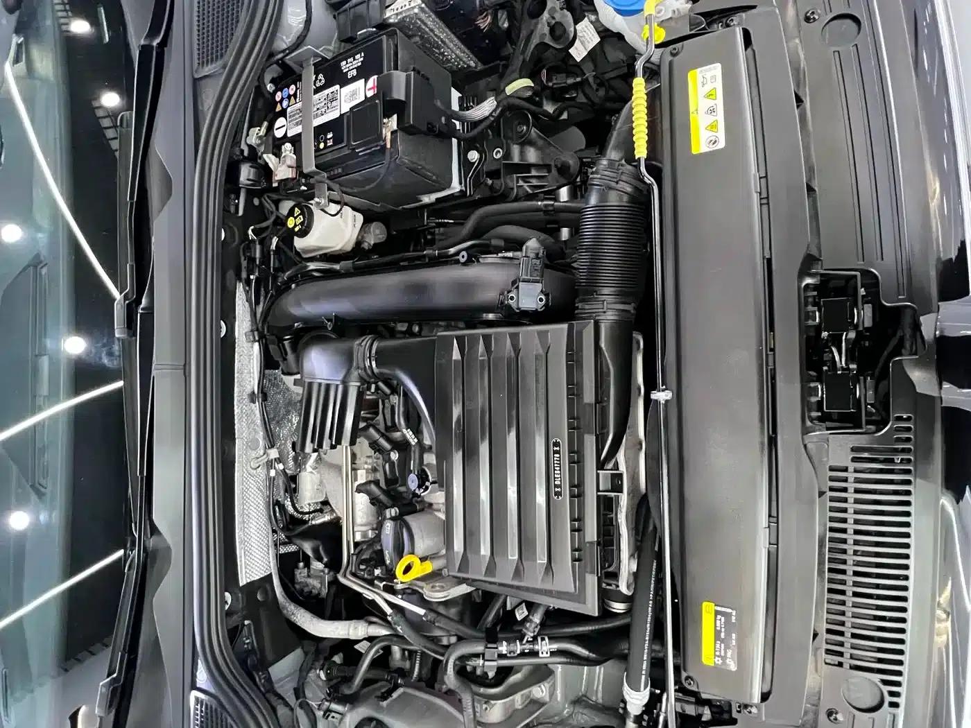 2023 Golf 280TSI DSG R-Line Lite — миниатюра 20