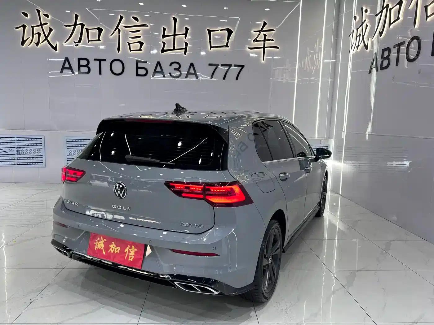2023 Golf 280TSI DSG R-Line Lite — миниатюра 4