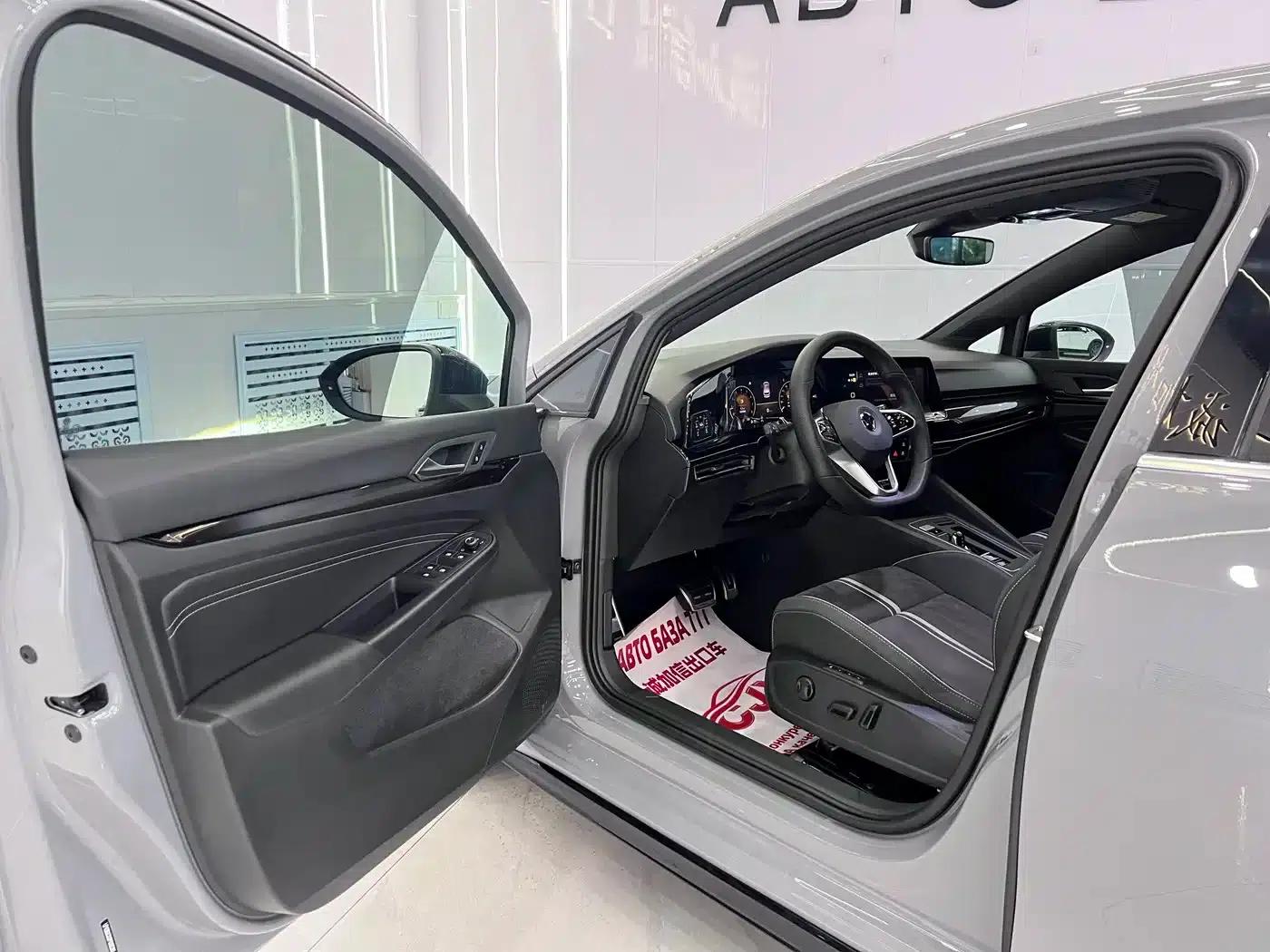 2023 Golf 280TSI DSG R-Line Lite — миниатюра 7