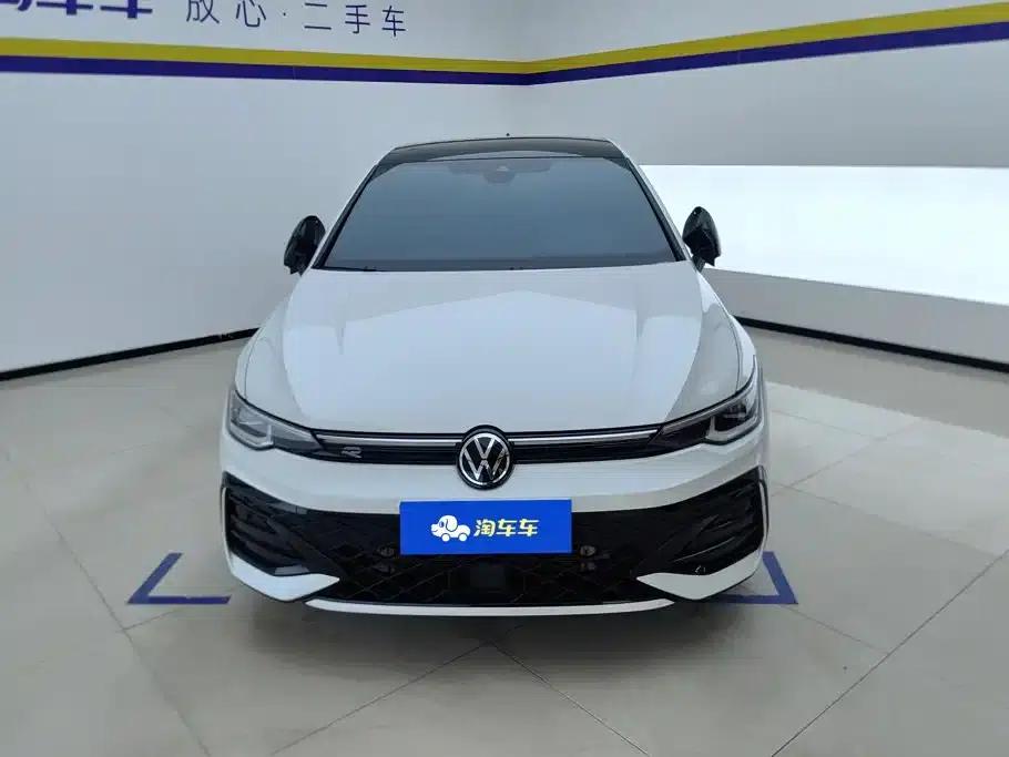2025 Golf 300TSI R-Line — миниатюра 2