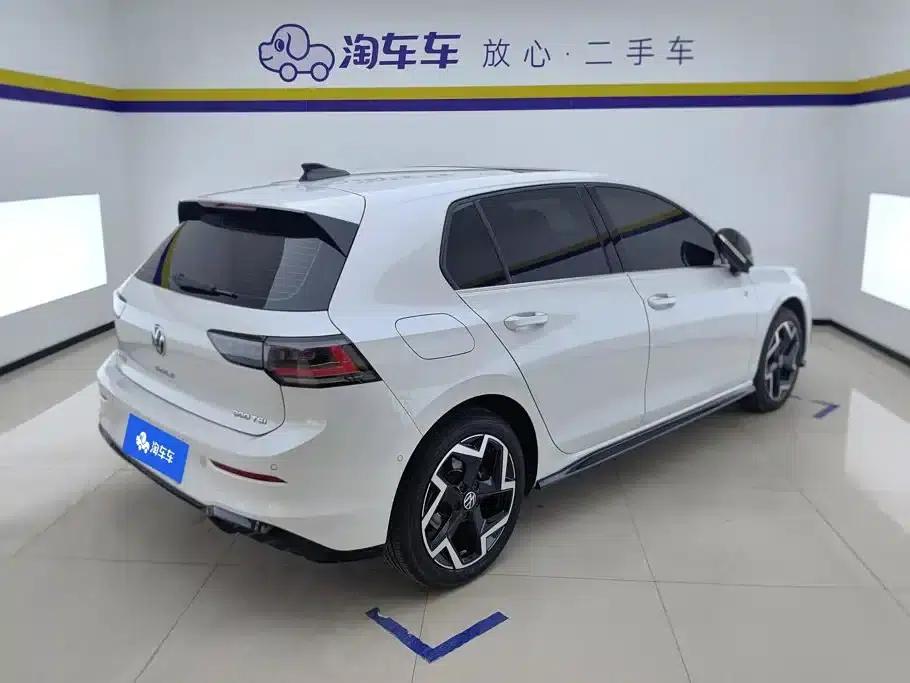 2025 Golf 300TSI R-Line — миниатюра 3