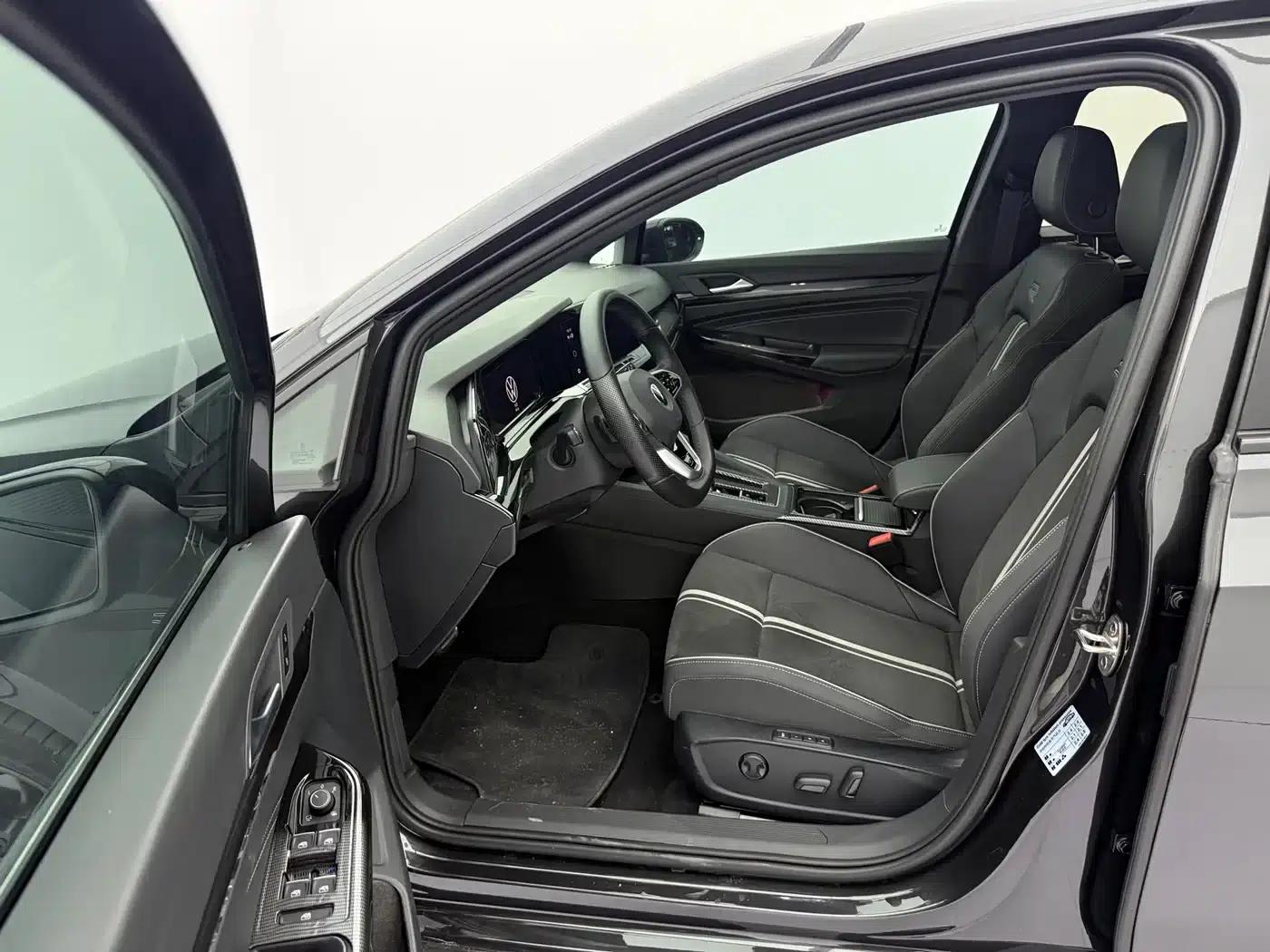 2021 Golf 280TSI DSG R-Line — миниатюра 20