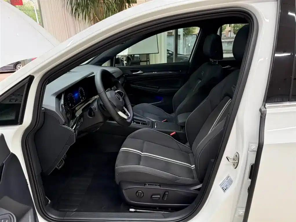 2021 Golf 280TSI DSG R-Line — миниатюра 16