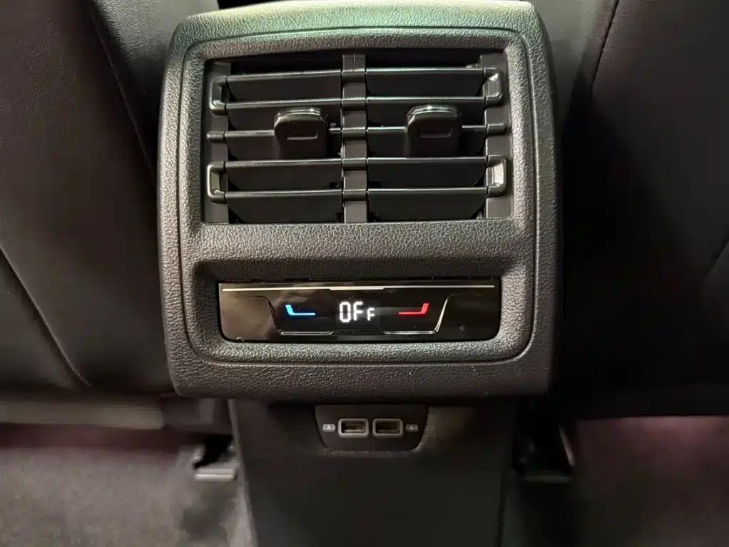 2021 Golf 280TSI DSG R-Line — миниатюра 19