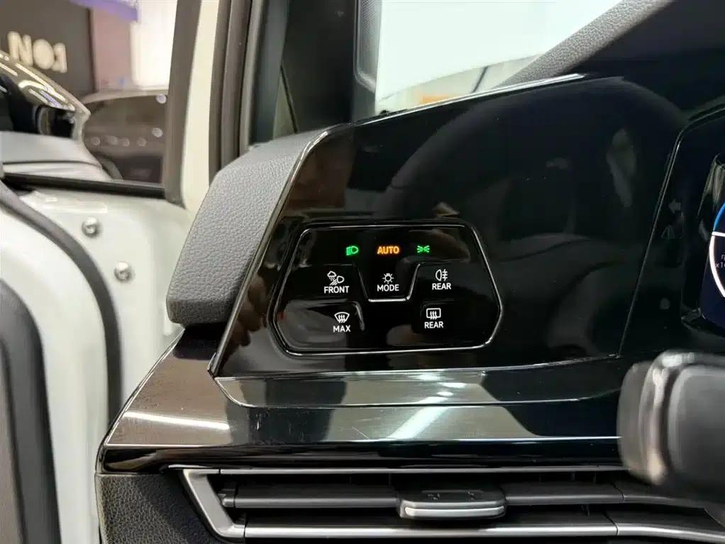2021 Golf 280TSI DSG R-Line — миниатюра 9