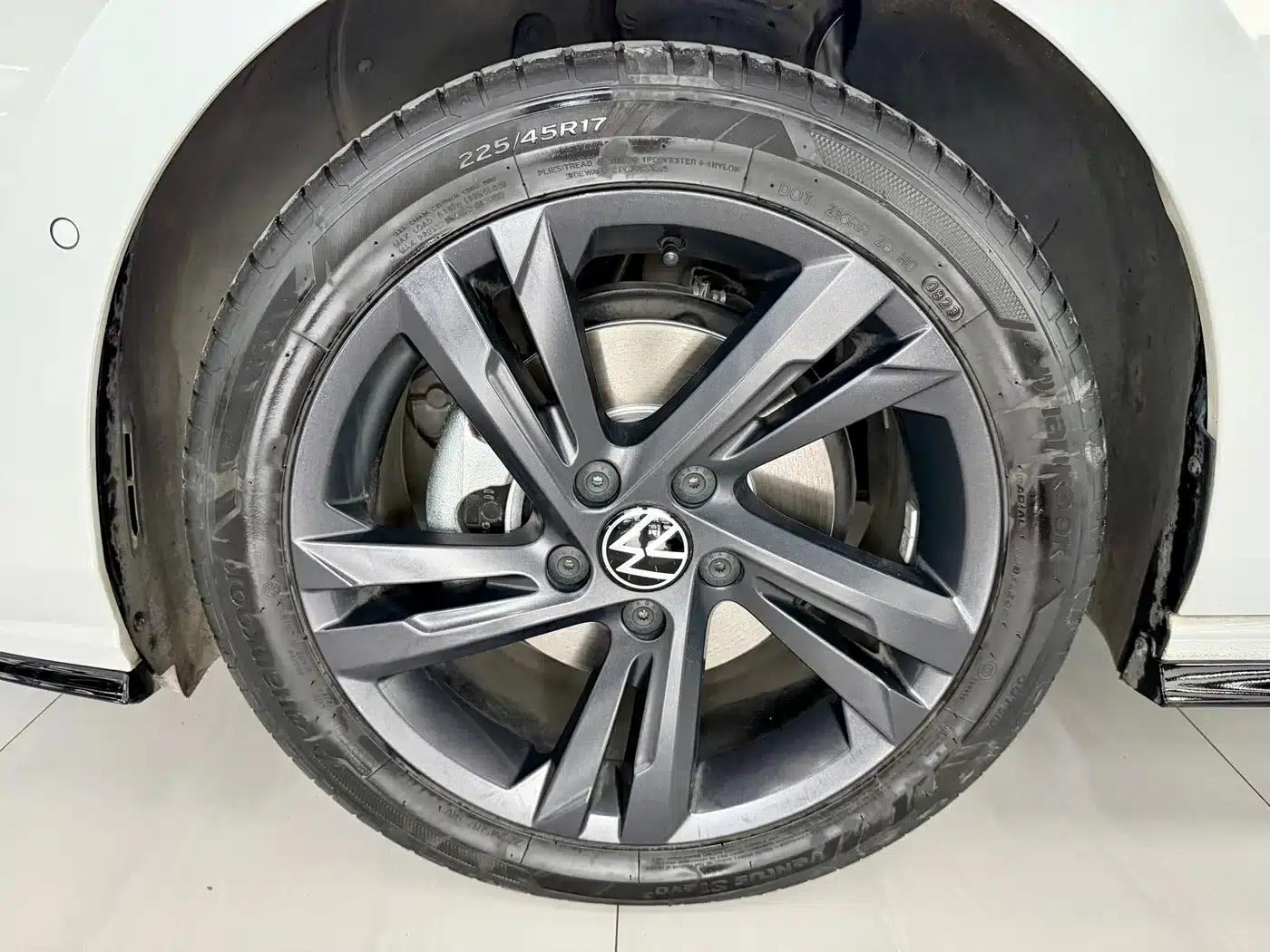 2023 Golf 280TSI DSG R-Line Lite — миниатюра 13