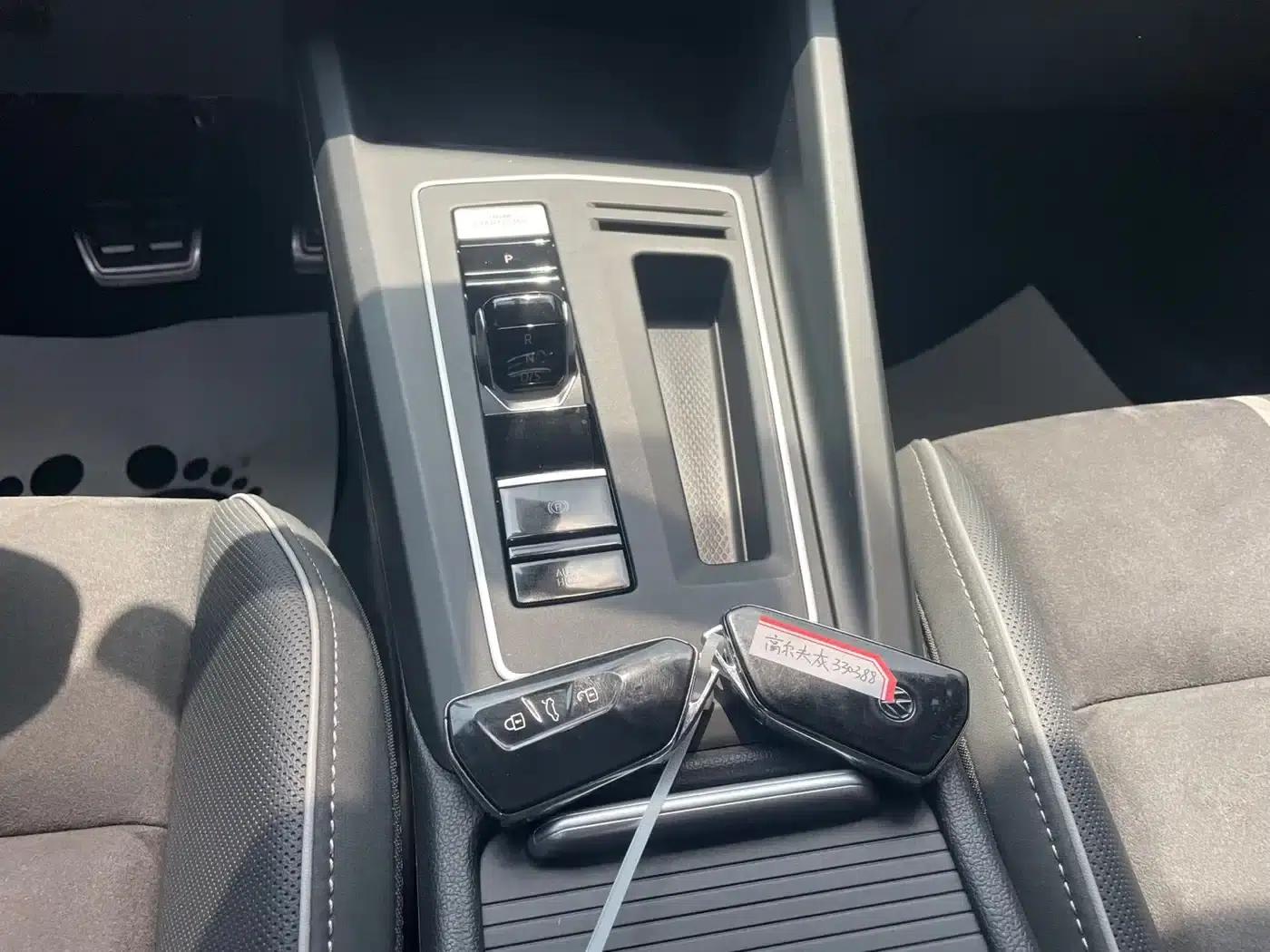 2023 Golf 280TSI DSG R-Line Lite — миниатюра 10