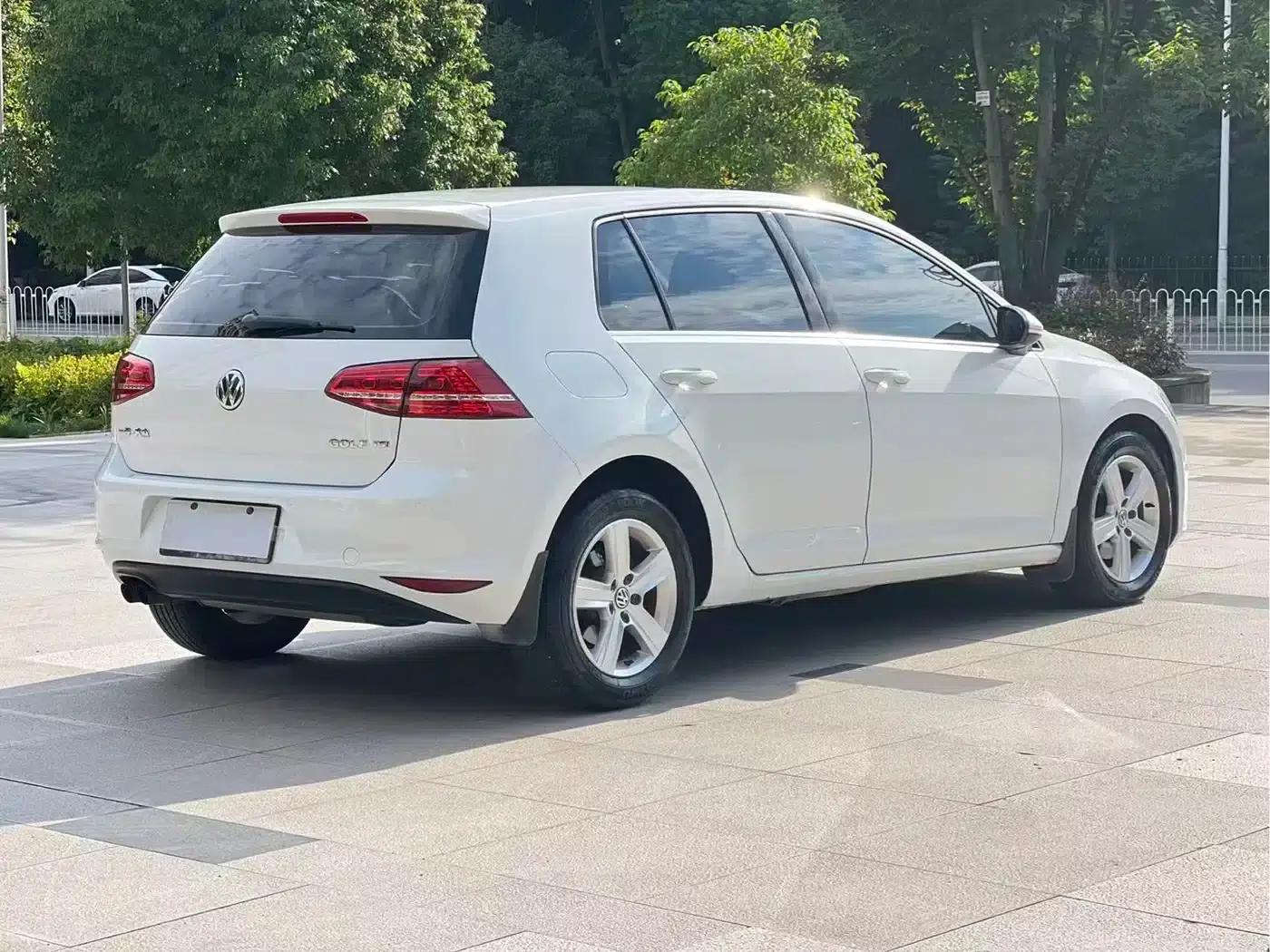 2015 Golf 1.4TSI Automatic Luxury — миниатюра 4