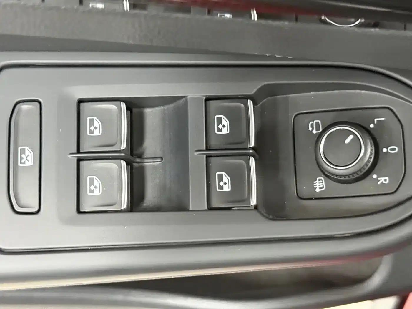 2021 Golf 280TSI DSG R-Line — миниатюра 16