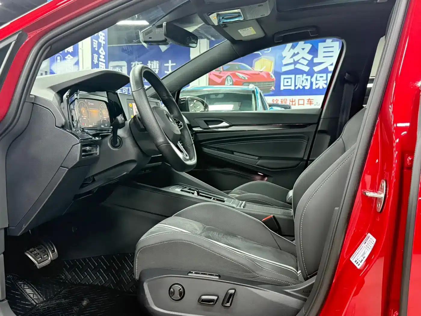 2021 Golf 280TSI DSG R-Line — миниатюра 17