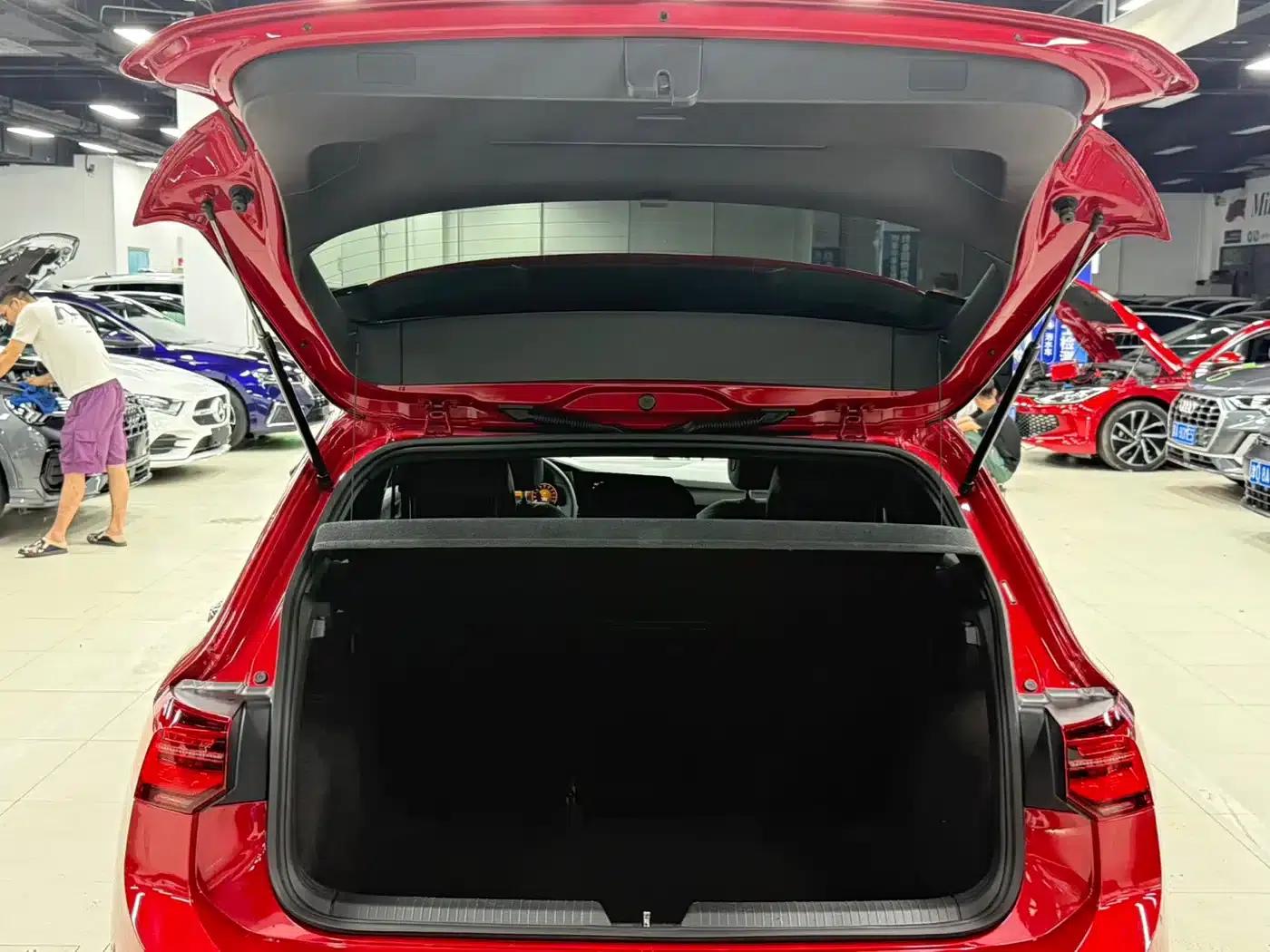 2021 Golf 280TSI DSG R-Line — миниатюра 21