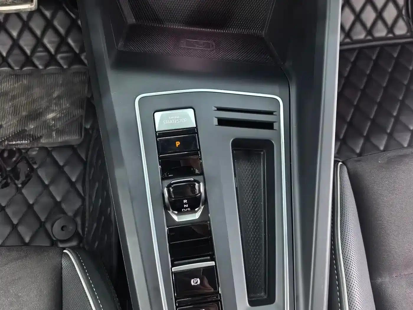 2023 Golf Facelift 280TSI DSG R-Line Lite — миниатюра 17