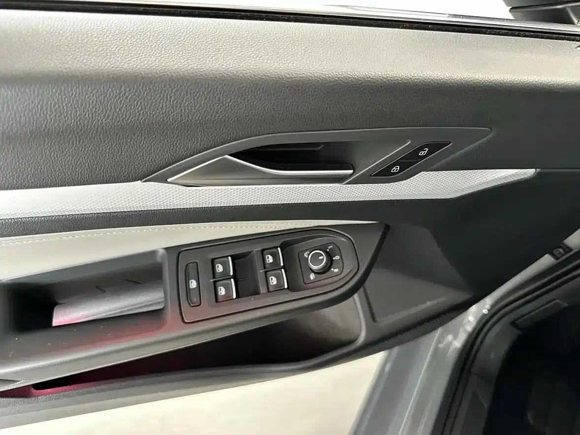 2021 Golf 280TSI DSG R-Line — миниатюра 5