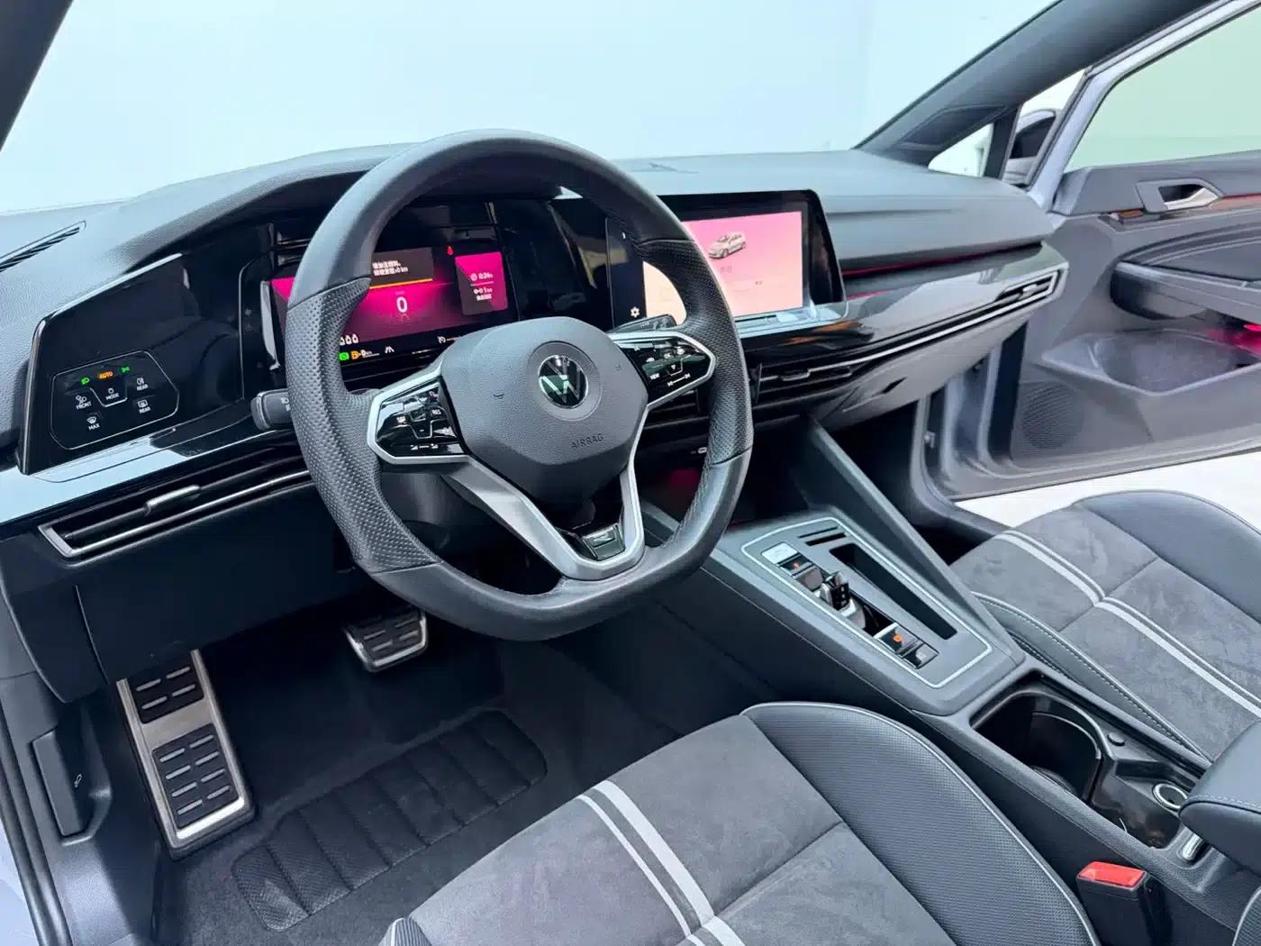 2023 Golf 280TSI DSG R-Line Lite — миниатюра 12