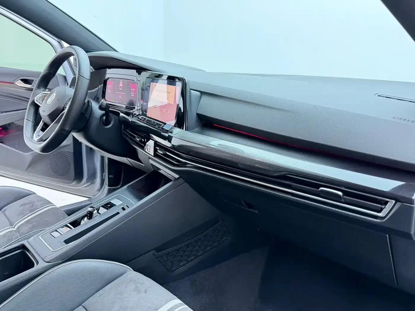 2023 Golf 280TSI DSG R-Line Lite — миниатюра 15