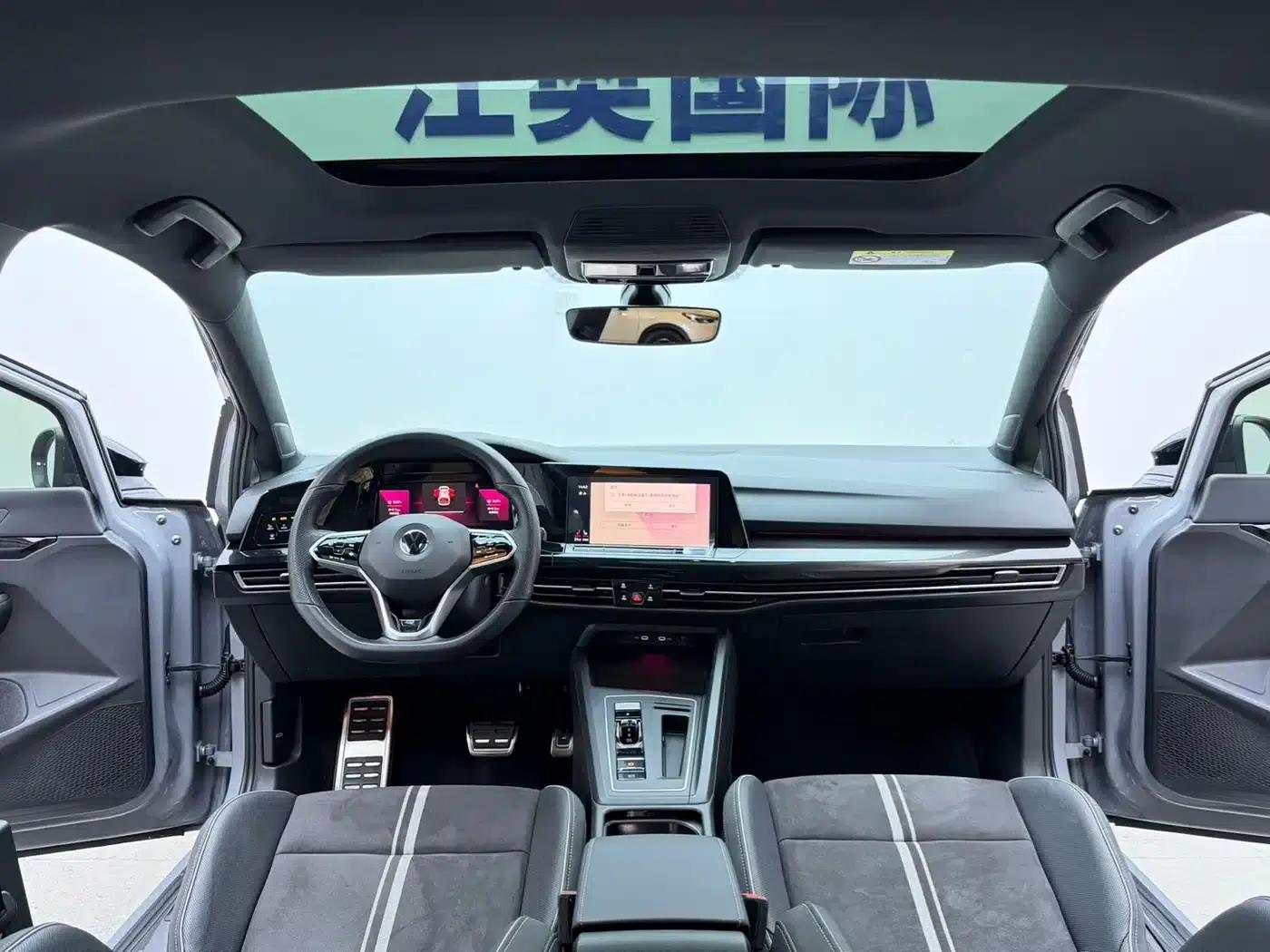 2023 Golf 280TSI DSG R-Line Lite — миниатюра 17