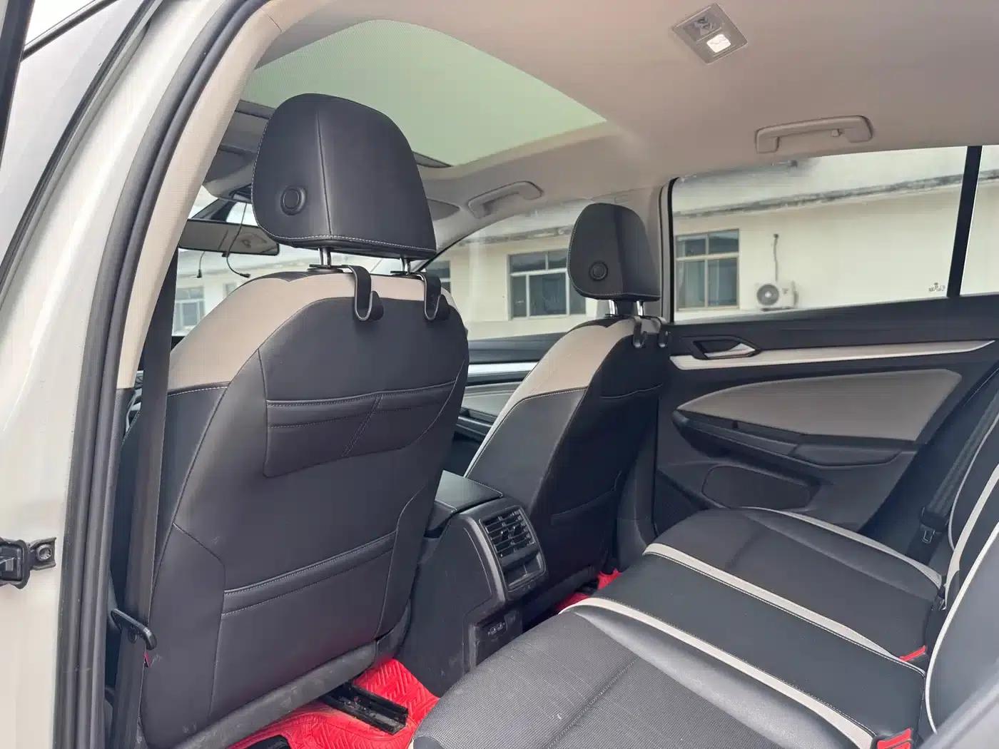 2021 Golf 280TSI DSG 30th Anniversary Edition — миниатюра 5