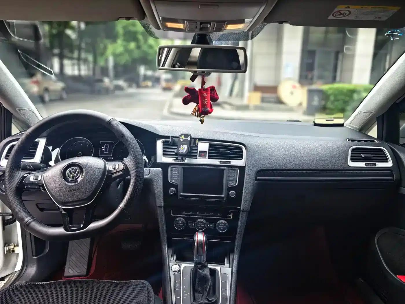 2016 Golf 230TSI Automatic Luxury — миниатюра 8