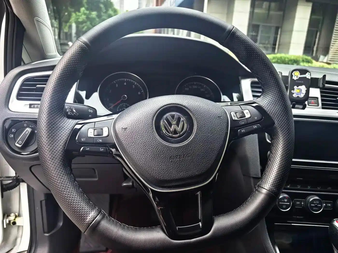 2016 Golf 230TSI Automatic Luxury — миниатюра 9