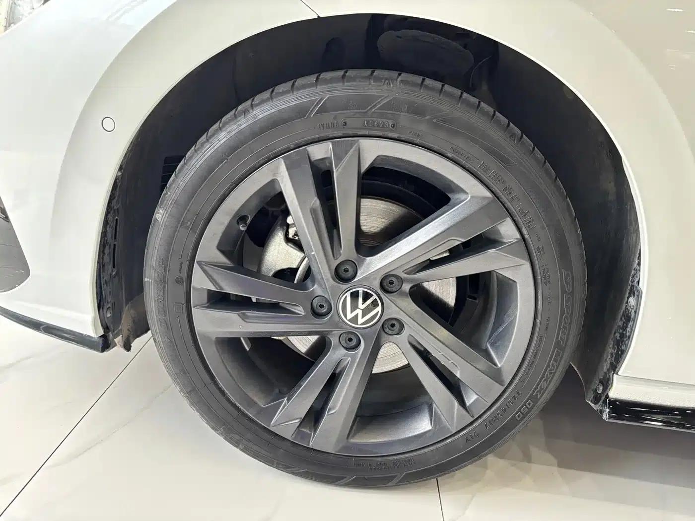 2023 Golf 280TSI DSG R-Line Lite — миниатюра 21