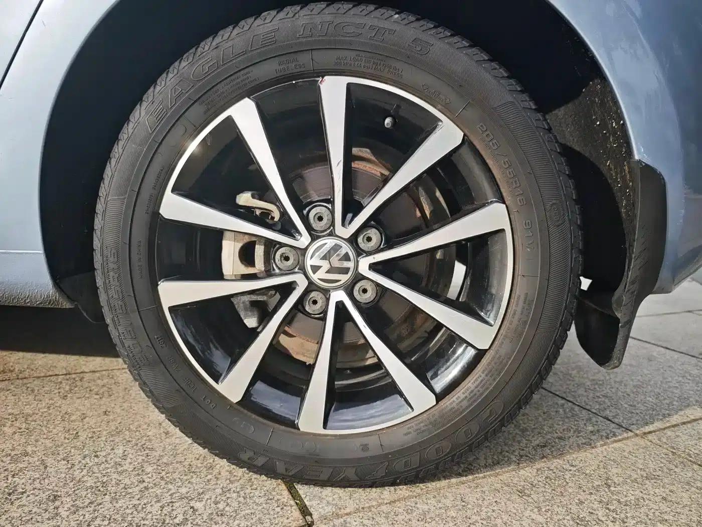 2012 Golf 1.4TSI Automatic Luxury — миниатюра 12