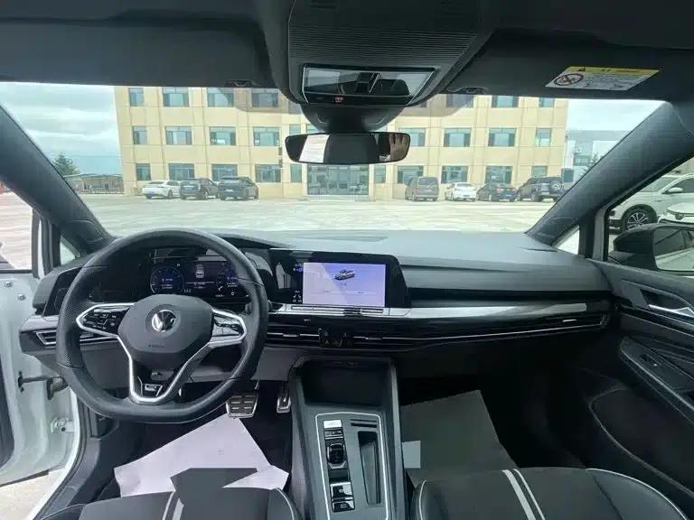 2023 Golf 280TSI DSG R-Line — миниатюра 5