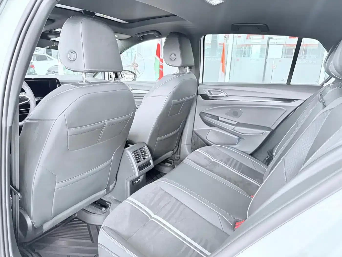 2021 Golf 280TSI DSG R-Line — миниатюра 6
