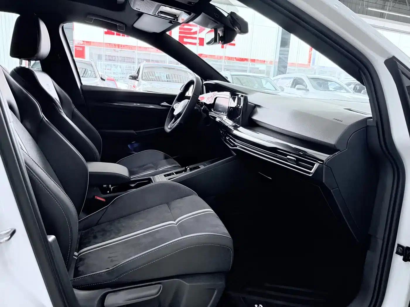 2021 Golf 280TSI DSG R-Line — миниатюра 7