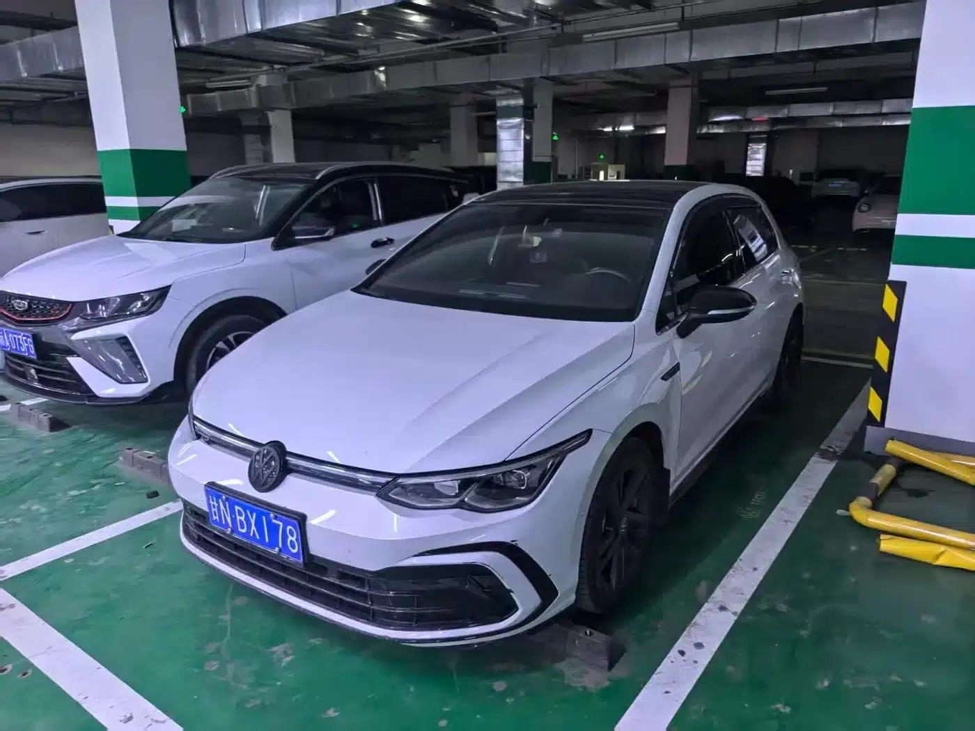 2023 Golf 280TSI DSG R-Line Lite — миниатюра 1