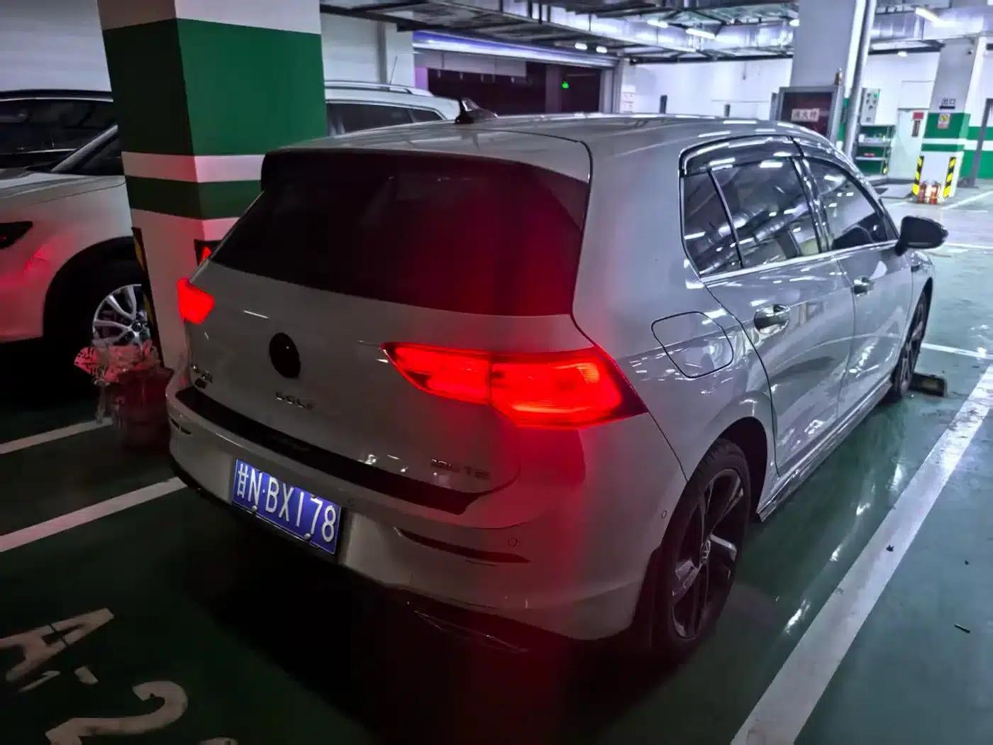2023 Golf 280TSI DSG R-Line Lite — миниатюра 11